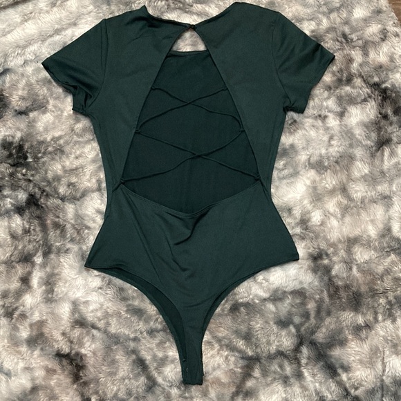 Backless body suit - Picture 2 of 3